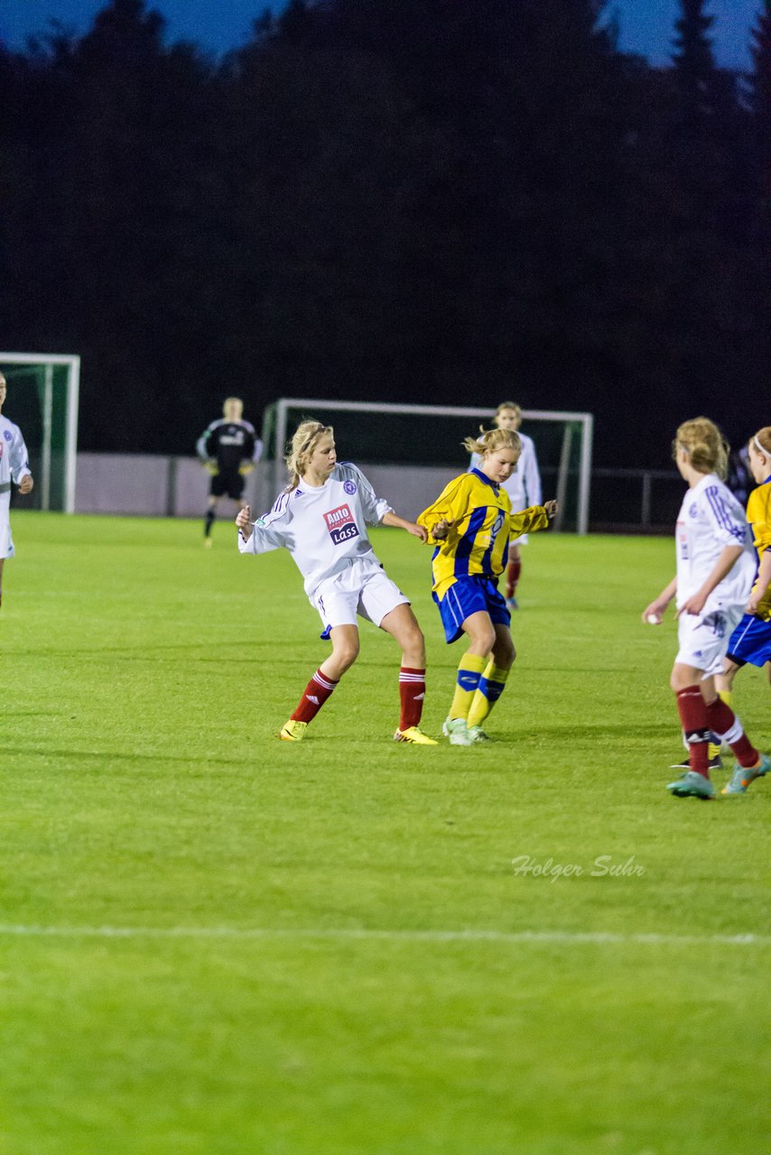 Bild 154 - B-Juniorinnen SV Henstedt-Ulzburg - Holstein Kiel : Ergebnis: 0:12